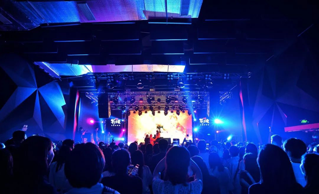 2020這場「黃色」女孩夏日派對活動策劃燃起了青年們躁動的心 - 第1張 - 會展活動策劃CCASY.COM 2020這場「黃色」女孩夏日派對活動策劃燃起了青年們躁動的心 - 第1張