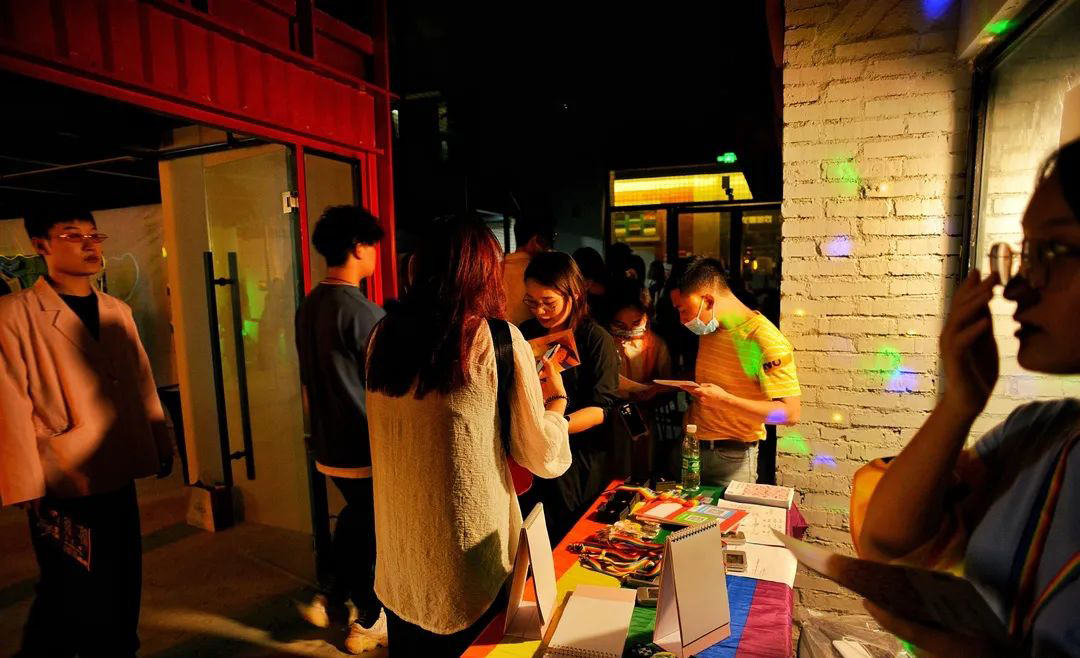 2020這場「黃色」女孩夏日派對活動策劃燃起了青年們躁動的心 - 第23張 - 會展活動策劃CCASY.COM 2020這場「黃色」女孩夏日派對活動策劃燃起了青年們躁動的心 - 第23張