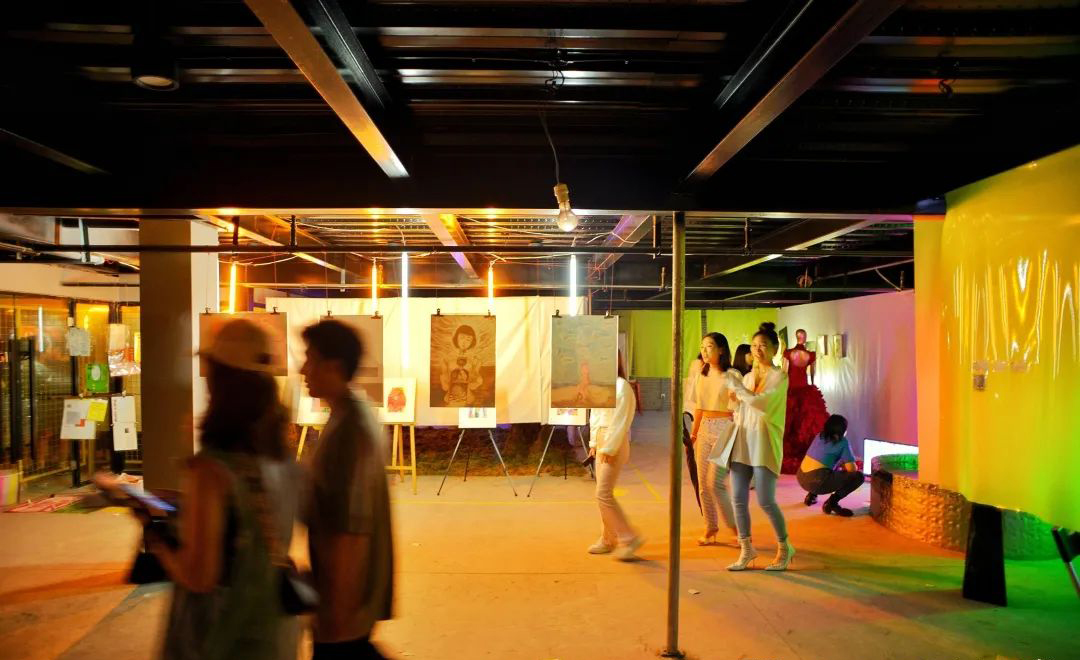 2020這場「黃色」女孩夏日派對活動策劃燃起了青年們躁動的心 - 第22張 - 會展活動策劃CCASY.COM 2020這場「黃色」女孩夏日派對活動策劃燃起了青年們躁動的心 - 第22張