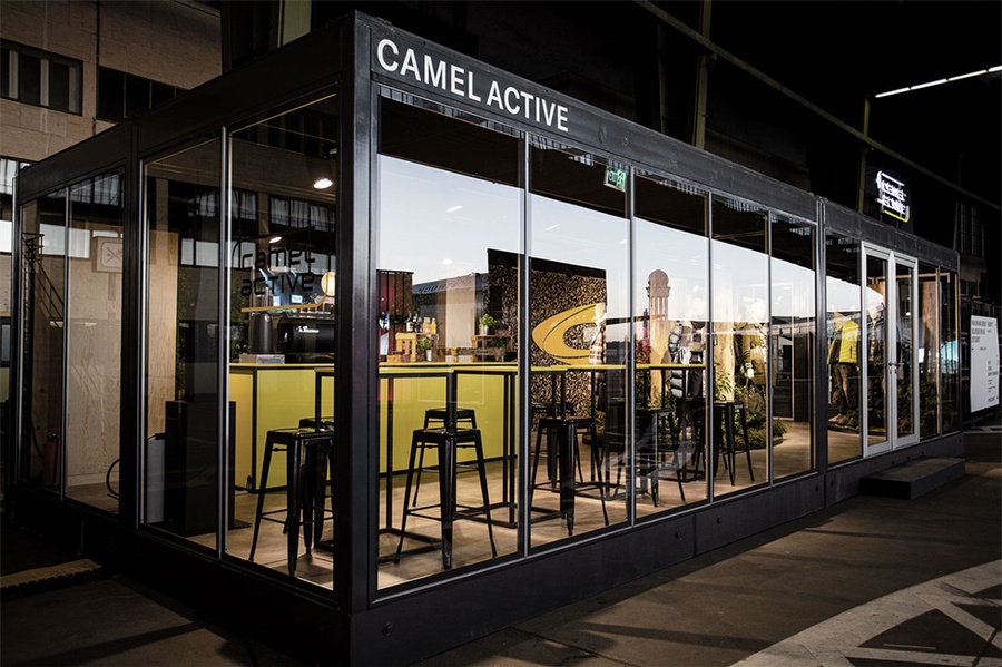 2020的這場時裝秋冬發(fā)布會活動策劃的那枚咸蛋黃很搶眼 - 第16張 - 會展活動策劃CCASY.COM 2020的這場時裝秋冬發(fā)布會活動策劃的那枚咸蛋黃很搶眼 - 第16張