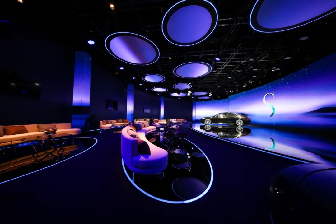 奔馳S級全球品鑒會活動策劃的舞美有一種柔和的美 - 第2張 - 會展活動策劃CCASY.COM 奔馳S級全球品鑒會活動策劃的舞美有一種柔和的美 - 第2張