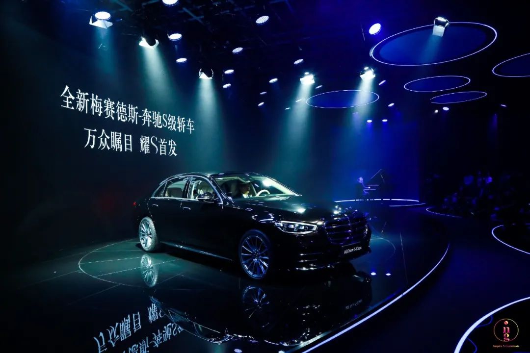 奔馳S級全球品鑒會活動策劃的舞美有一種柔和的美 - 第12張 - 會展活動策劃CCASY.COM 奔馳S級全球品鑒會活動策劃的舞美有一種柔和的美 - 第12張