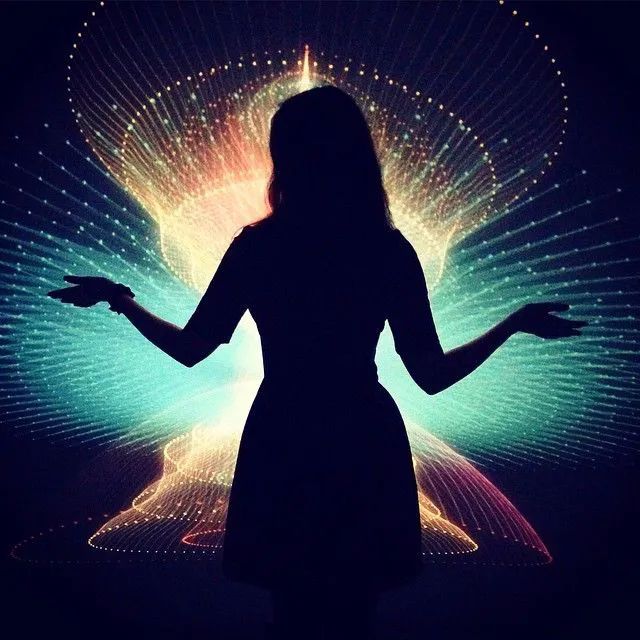 聽說這個時空交互式展覽活動策劃的裝置看起來像膜的洞穴 - 第3張 - 會展活動策劃CCASY.COM 聽說這個時空交互式展覽活動策劃的裝置看起來像膜的洞穴 - 第3張