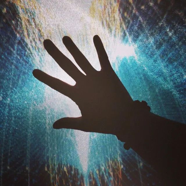 聽說這個時空交互式展覽活動策劃的裝置看起來像膜的洞穴 - 第7張 - 會展活動策劃CCASY.COM 聽說這個時空交互式展覽活動策劃的裝置看起來像膜的洞穴 - 第7張