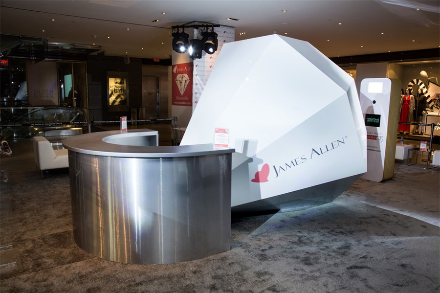 哥倫布環(huán)島的在線珠寶零售品牌線下快閃店活動(dòng)策劃太浪漫了 - 第3張 - 會(huì)展活動(dòng)策劃CCASY.COM 哥倫布環(huán)島的在線珠寶零售品牌線下快閃店活動(dòng)策劃太浪漫了 - 第3張