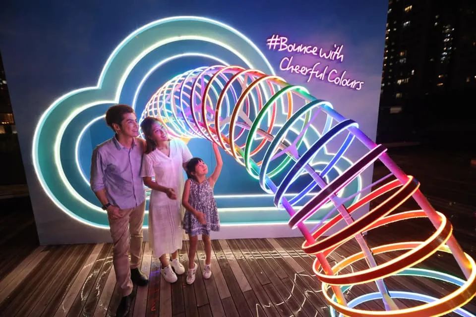 中秋節(jié)這波彩虹美陳展覽活動裝置日與夜各有絢麗姿態(tài) - 第3張 - 會展活動策劃CCASY.COM 中秋節(jié)這波彩虹美陳展覽活動裝置日與夜各有絢麗姿態(tài) - 第3張