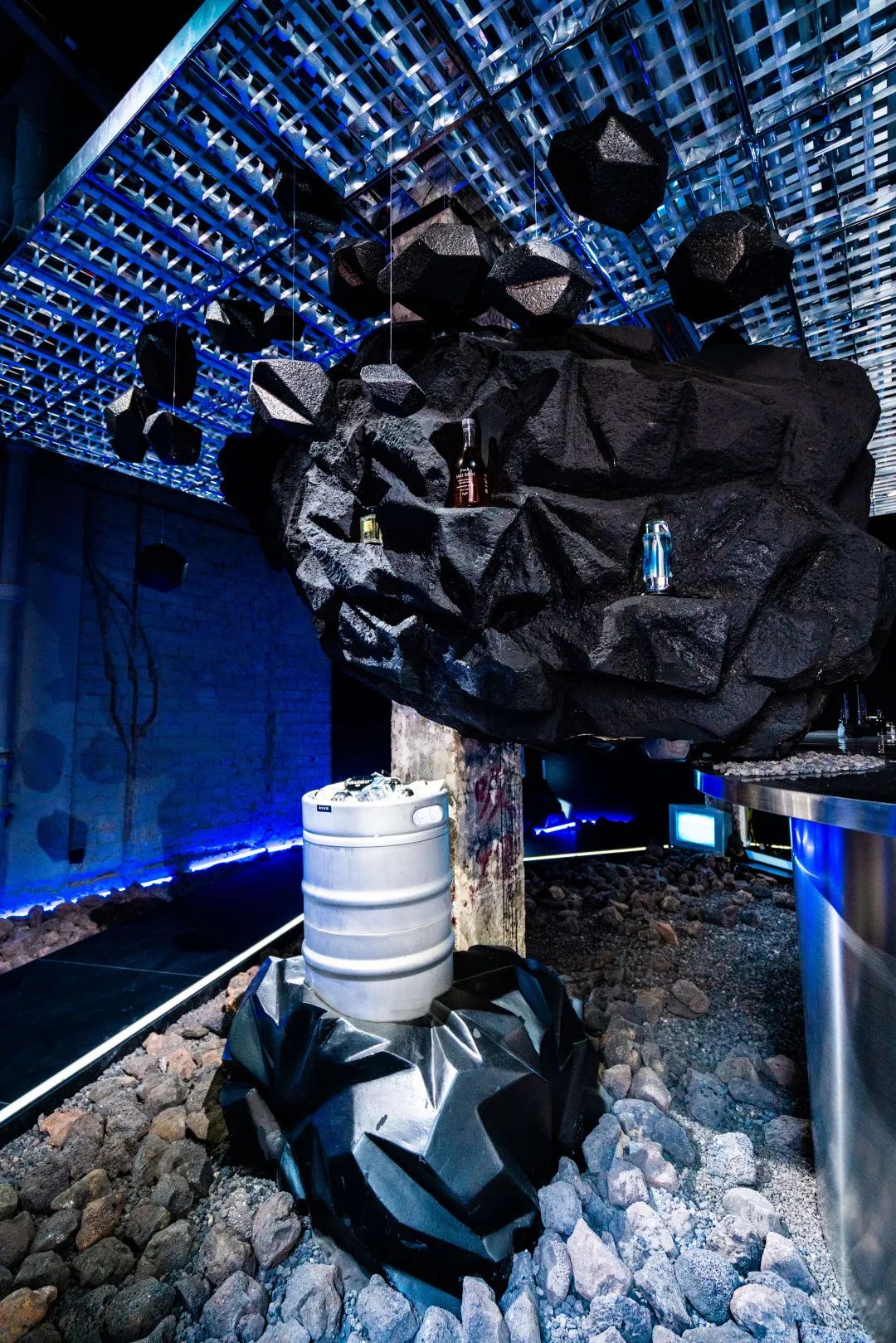 賽博朋克的快閃活動(dòng)策劃要你欣賞星球墜入地球的平行宇宙世界 - 第3張 - 會(huì)展活動(dòng)策劃CCASY.COM 賽博朋克的快閃活動(dòng)策劃要你欣賞星球墜入地球的平行宇宙世界 - 第3張