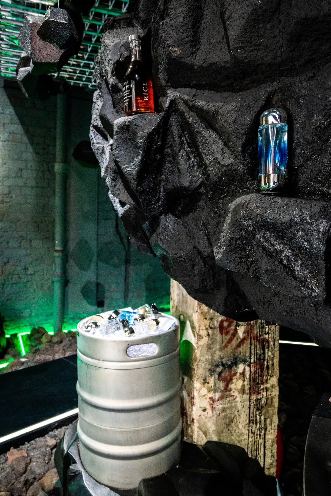 賽博朋克的快閃活動(dòng)策劃要你欣賞星球墜入地球的平行宇宙世界 - 第19張 - 會(huì)展活動(dòng)策劃CCASY.COM 賽博朋克的快閃活動(dòng)策劃要你欣賞星球墜入地球的平行宇宙世界 - 第19張