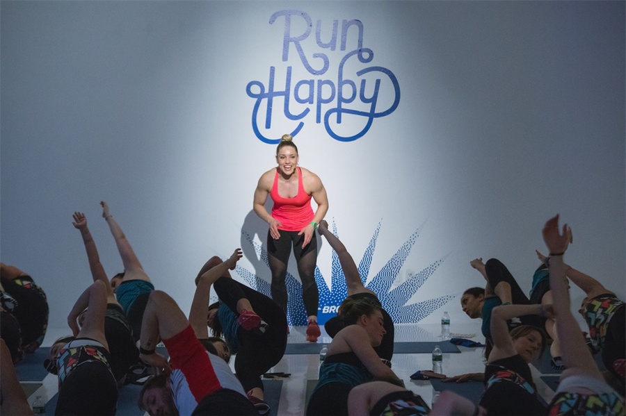 布魯克斯秋季媒體發(fā)布會(huì)活動(dòng)策劃的粒子爆裂入口歡迎墻蠻有趣的 - 第10張 - 會(huì)展活動(dòng)策劃CCASY.COM 布魯克斯秋季媒體發(fā)布會(huì)活動(dòng)策劃的粒子爆裂入口歡迎墻蠻有趣的 - 第10張