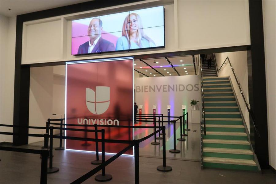 媒體視頻類(lèi)產(chǎn)品推介會(huì)活動(dòng)策劃連最礙事的珠子都變得十分炫酷 - 第5張 - 會(huì)展活動(dòng)策劃CCASY.COM 媒體視頻類(lèi)產(chǎn)品推介會(huì)活動(dòng)策劃連最礙事的珠子都變得十分炫酷 - 第5張