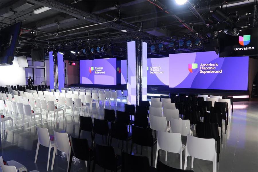 媒體視頻類(lèi)產(chǎn)品推介會(huì)活動(dòng)策劃連最礙事的珠子都變得十分炫酷 - 第8張 - 會(huì)展活動(dòng)策劃CCASY.COM 媒體視頻類(lèi)產(chǎn)品推介會(huì)活動(dòng)策劃連最礙事的珠子都變得十分炫酷 - 第8張