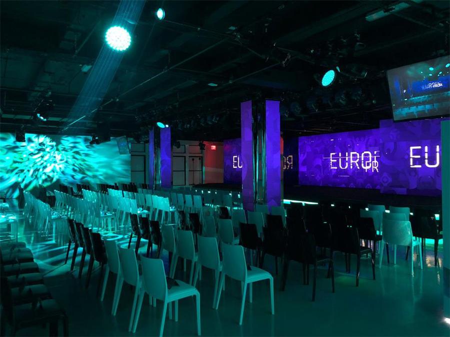 媒體視頻類(lèi)產(chǎn)品推介會(huì)活動(dòng)策劃連最礙事的珠子都變得十分炫酷 - 第12張 - 會(huì)展活動(dòng)策劃CCASY.COM 媒體視頻類(lèi)產(chǎn)品推介會(huì)活動(dòng)策劃連最礙事的珠子都變得十分炫酷 - 第12張