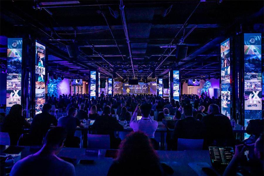 媒體視頻類(lèi)產(chǎn)品推介會(huì)活動(dòng)策劃連最礙事的珠子都變得十分炫酷 - 第14張 - 會(huì)展活動(dòng)策劃CCASY.COM 媒體視頻類(lèi)產(chǎn)品推介會(huì)活動(dòng)策劃連最礙事的珠子都變得十分炫酷 - 第14張