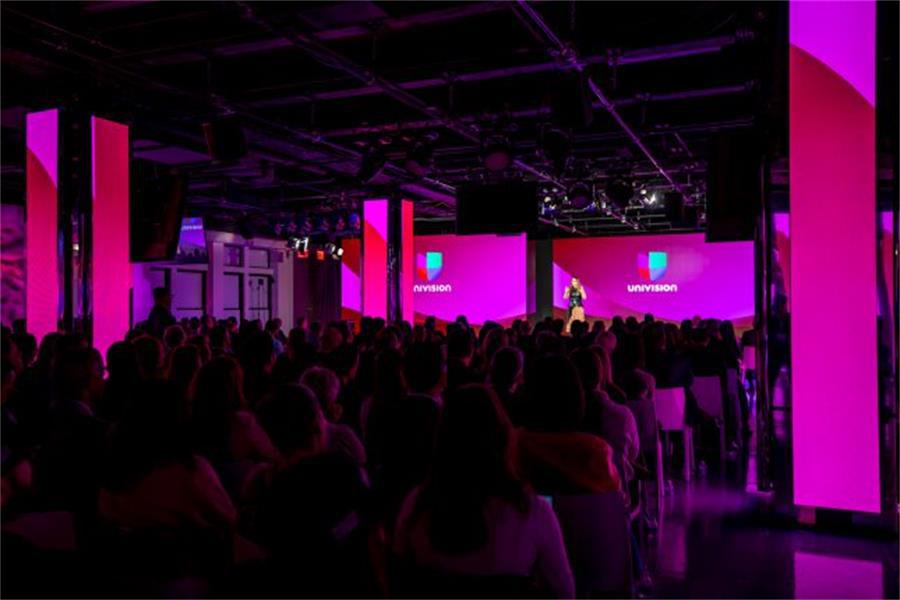 媒體視頻類(lèi)產(chǎn)品推介會(huì)活動(dòng)策劃連最礙事的珠子都變得十分炫酷 - 第15張 - 會(huì)展活動(dòng)策劃CCASY.COM 媒體視頻類(lèi)產(chǎn)品推介會(huì)活動(dòng)策劃連最礙事的珠子都變得十分炫酷 - 第15張