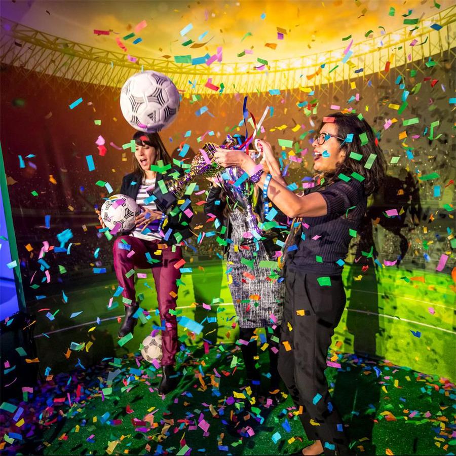 媒體視頻類(lèi)產(chǎn)品推介會(huì)活動(dòng)策劃連最礙事的珠子都變得十分炫酷 - 第23張 - 會(huì)展活動(dòng)策劃CCASY.COM 媒體視頻類(lèi)產(chǎn)品推介會(huì)活動(dòng)策劃連最礙事的珠子都變得十分炫酷 - 第23張