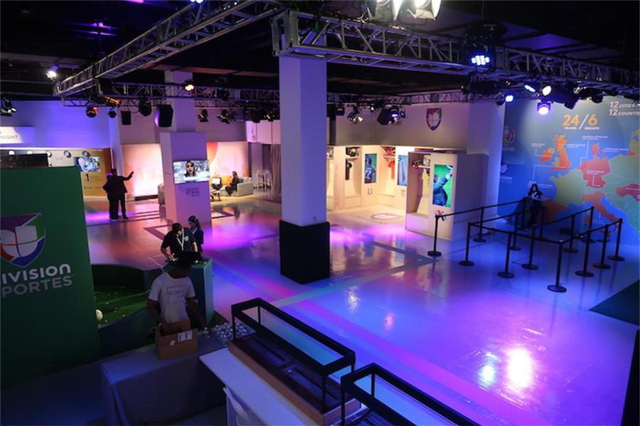 媒體視頻類(lèi)產(chǎn)品推介會(huì)活動(dòng)策劃連最礙事的珠子都變得十分炫酷 - 第26張 - 會(huì)展活動(dòng)策劃CCASY.COM 媒體視頻類(lèi)產(chǎn)品推介會(huì)活動(dòng)策劃連最礙事的珠子都變得十分炫酷 - 第26張