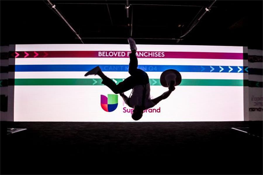 媒體視頻類(lèi)產(chǎn)品推介會(huì)活動(dòng)策劃連最礙事的珠子都變得十分炫酷 - 第30張 - 會(huì)展活動(dòng)策劃CCASY.COM 媒體視頻類(lèi)產(chǎn)品推介會(huì)活動(dòng)策劃連最礙事的珠子都變得十分炫酷 - 第30張