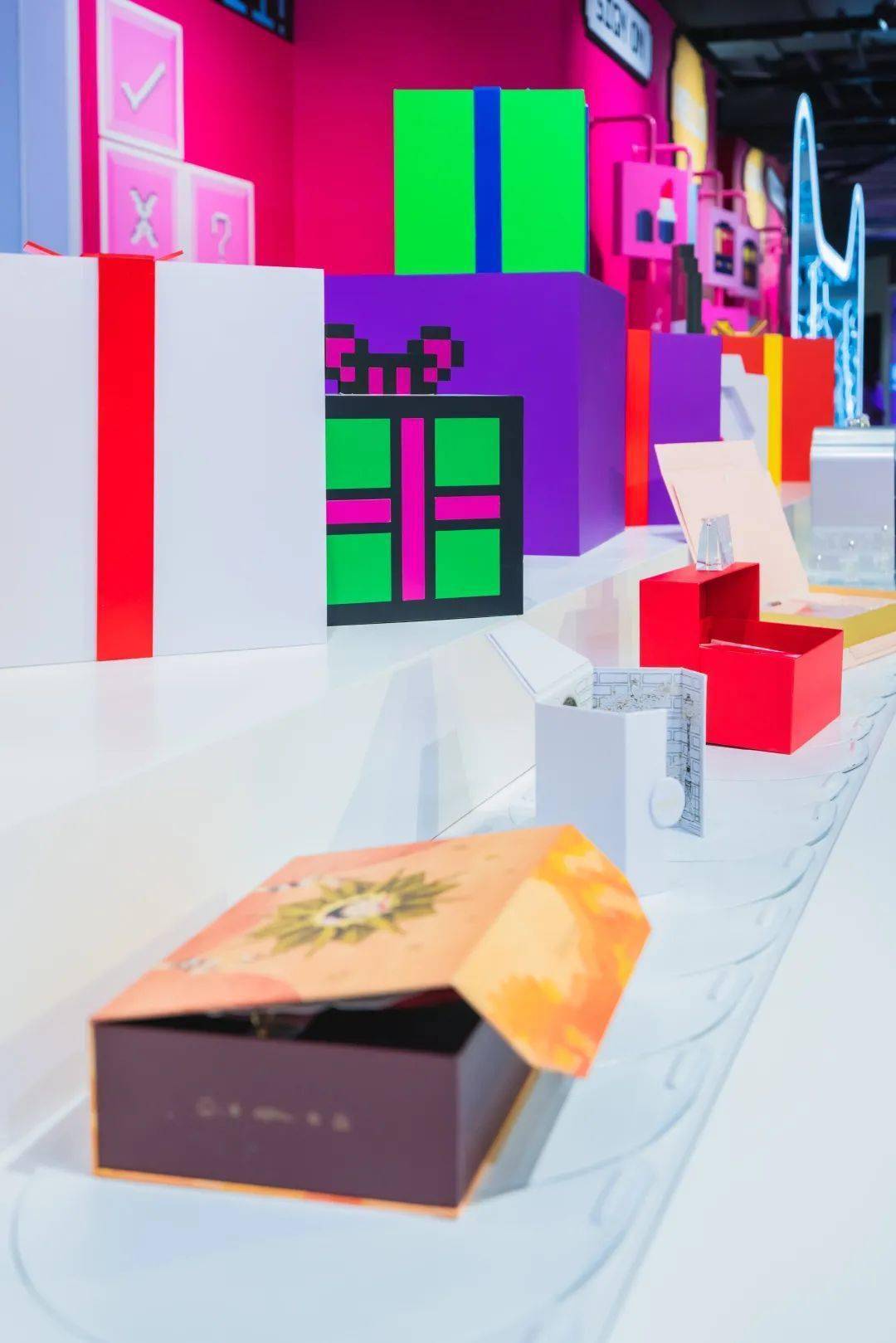 天貓雙十一預售選品快閃店活動策劃滿屏的珊瑚紅太震撼了 - 第25張 - 會展活動策劃CCASY.COM 天貓雙十一預售選品快閃店活動策劃滿屏的珊瑚紅太震撼了 - 第25張