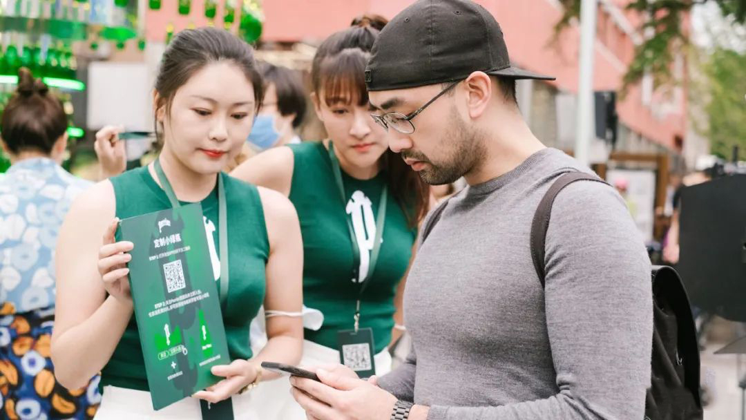 Perrier巴黎水巴適泡一夏快閃店活動(dòng)策劃了一個(gè)沉浸式的泡泡世界 - 第10張 - 會(huì)展活動(dòng)策劃CCASY.COM Perrier巴黎水巴適泡一夏快閃店活動(dòng)策劃了一個(gè)沉浸式的泡泡世界 - 第10張