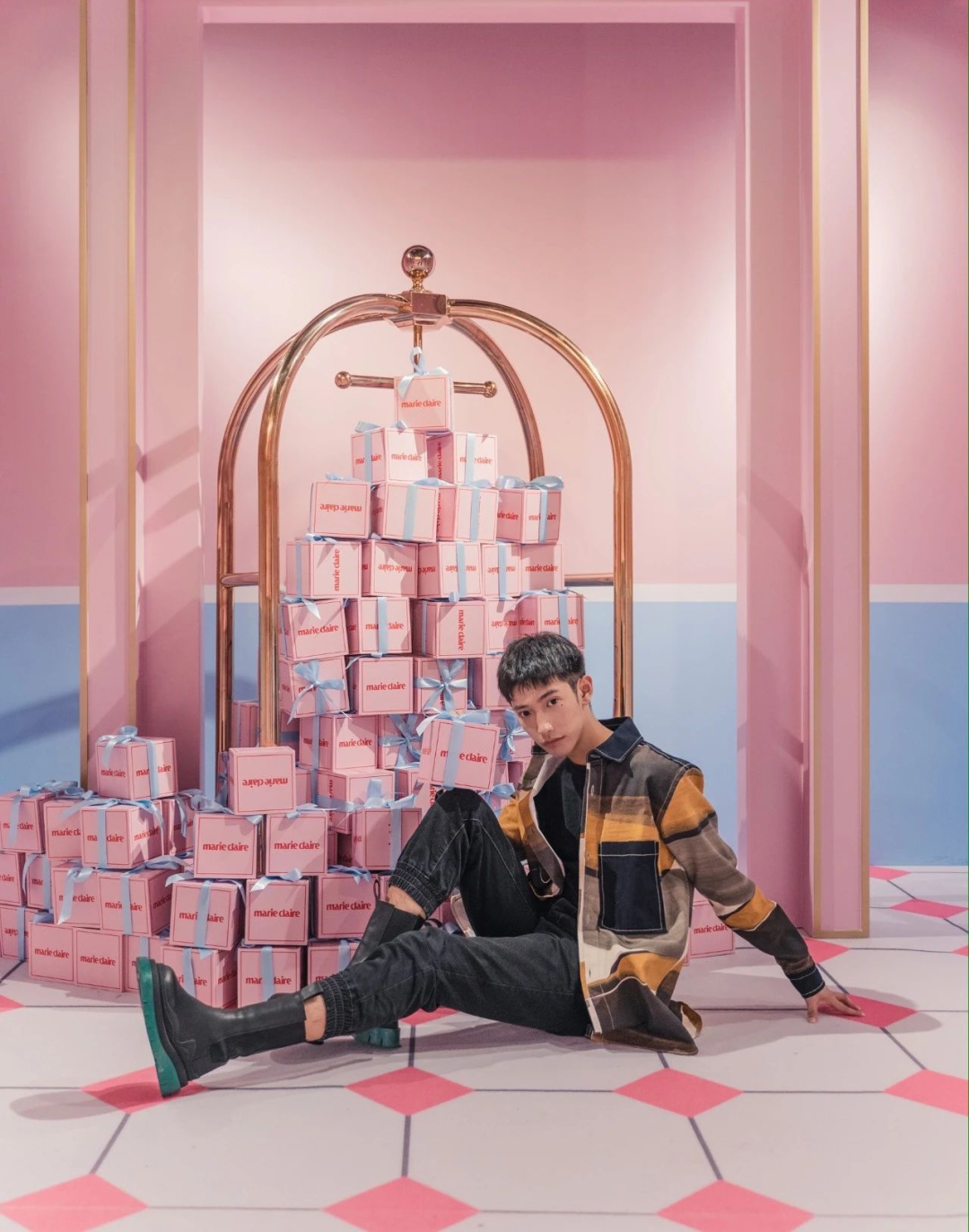 美妝界奧斯卡的嘉人百大賞展覽活動策劃展現(xiàn)了女性的美麗秘密 - 第17張 - 會展活動策劃CCASY.COM 美妝界奧斯卡的嘉人百大賞展覽活動策劃展現(xiàn)了女性的美麗秘密 - 第17張