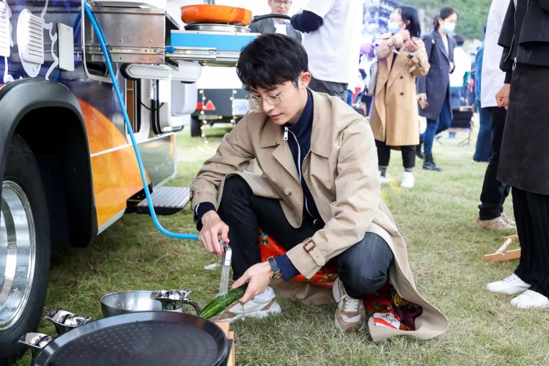 上汽大通的房車發(fā)布會(huì)活動(dòng)策劃了一場(chǎng)沉浸式的全系房車活動(dòng) - 第11張 - 會(huì)展活動(dòng)策劃CCASY.COM 上汽大通的房車發(fā)布會(huì)活動(dòng)策劃了一場(chǎng)沉浸式的全系房車活動(dòng) - 第11張