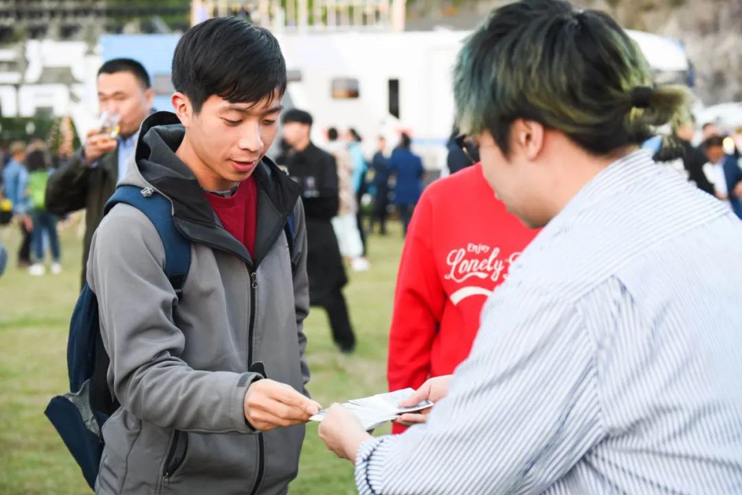 上汽大通的房車發(fā)布會(huì)活動(dòng)策劃了一場(chǎng)沉浸式的全系房車活動(dòng) - 第13張 - 會(huì)展活動(dòng)策劃CCASY.COM 上汽大通的房車發(fā)布會(huì)活動(dòng)策劃了一場(chǎng)沉浸式的全系房車活動(dòng) - 第13張