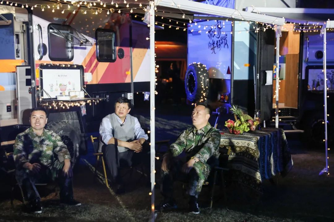 上汽大通的房車發(fā)布會(huì)活動(dòng)策劃了一場(chǎng)沉浸式的全系房車活動(dòng) - 第21張 - 會(huì)展活動(dòng)策劃CCASY.COM 上汽大通的房車發(fā)布會(huì)活動(dòng)策劃了一場(chǎng)沉浸式的全系房車活動(dòng) - 第21張