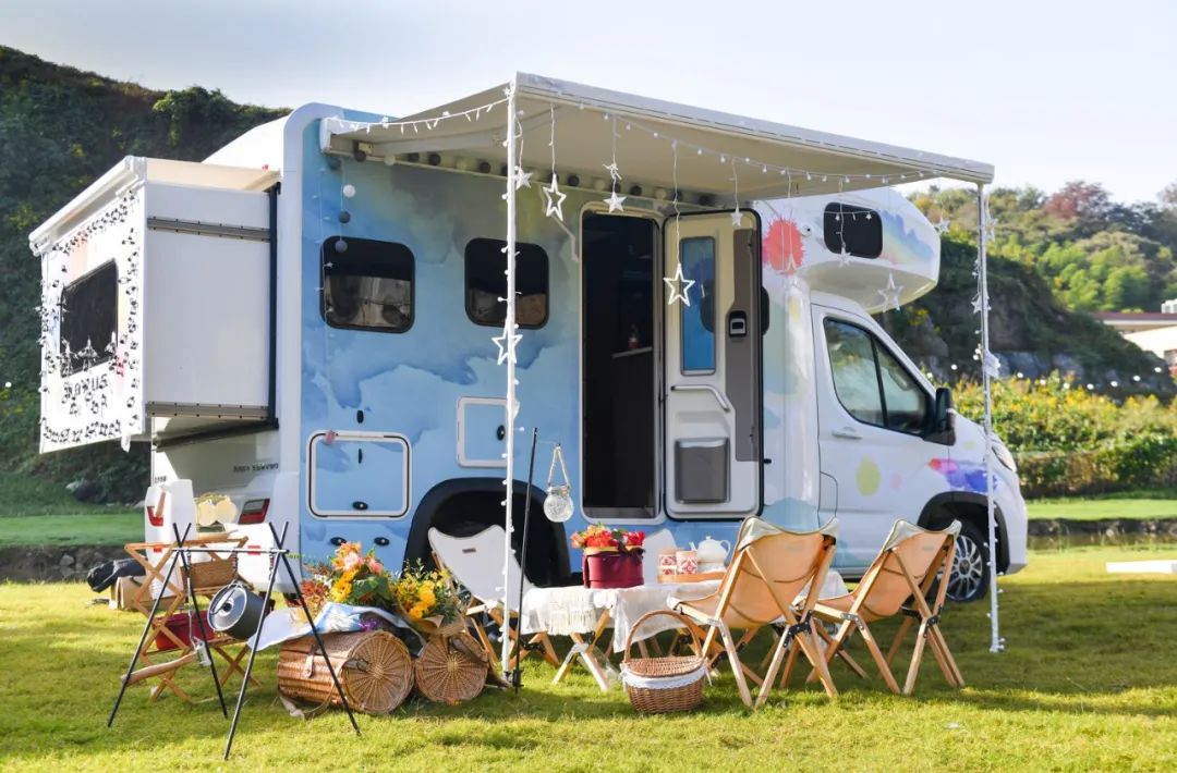 上汽大通的房車發(fā)布會(huì)活動(dòng)策劃了一場(chǎng)沉浸式的全系房車活動(dòng) - 第24張 - 會(huì)展活動(dòng)策劃CCASY.COM 上汽大通的房車發(fā)布會(huì)活動(dòng)策劃了一場(chǎng)沉浸式的全系房車活動(dòng) - 第24張