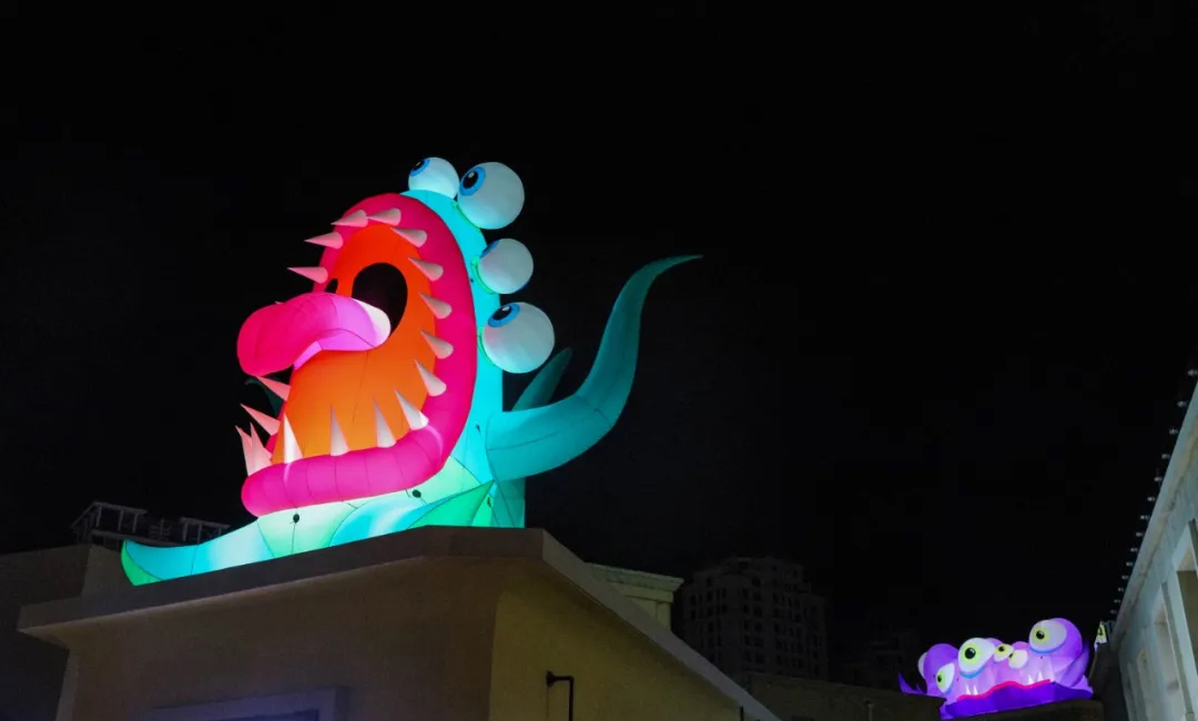 聽說今年的藍色港灣燈光節(jié)活動策劃被一群怪獸占據(jù)了風(fēng)頭 - 第11張 - 會展活動策劃CCASY.COM 聽說今年的藍色港灣燈光節(jié)活動策劃被一群怪獸占據(jù)了風(fēng)頭 - 第11張