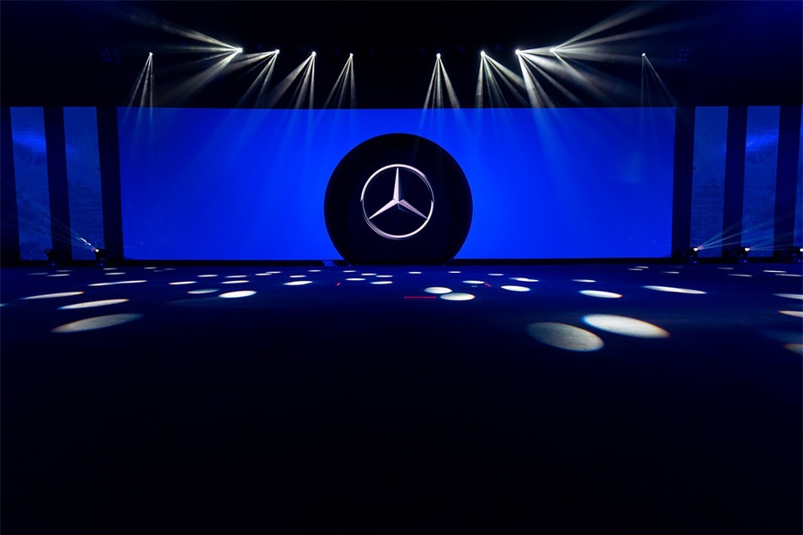 奔馳斯賓特( Sprinter)巴西發(fā)布會(huì)活動(dòng)策劃互動(dòng)體驗(yàn)感更足些 - 第12張 - 會(huì)展活動(dòng)策劃CCASY.COM 奔馳斯賓特( Sprinter)巴西發(fā)布會(huì)活動(dòng)策劃互動(dòng)體驗(yàn)感更足些 - 第12張