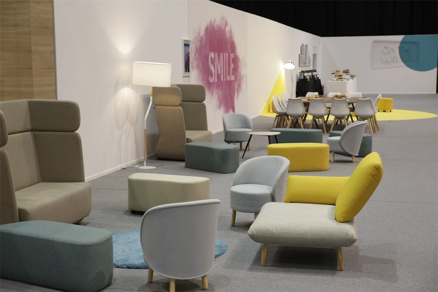 雪鐵龍世界大會(huì)活動(dòng)策劃的發(fā)光「云」創(chuàng)造了一種溫和的樂觀感 - 第7張 - 會(huì)展活動(dòng)策劃CCASY.COM 雪鐵龍世界大會(huì)活動(dòng)策劃的發(fā)光「云」創(chuàng)造了一種溫和的樂觀感 - 第7張