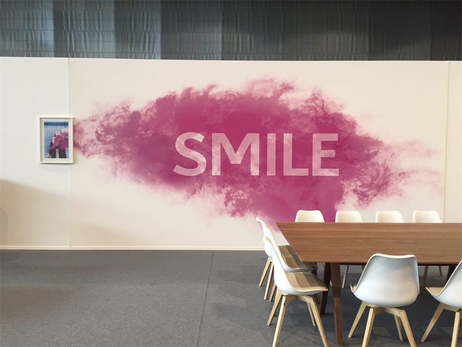 雪鐵龍世界大會(huì)活動(dòng)策劃的發(fā)光「云」創(chuàng)造了一種溫和的樂觀感 - 第8張 - 會(huì)展活動(dòng)策劃CCASY.COM 雪鐵龍世界大會(huì)活動(dòng)策劃的發(fā)光「云」創(chuàng)造了一種溫和的樂觀感 - 第8張