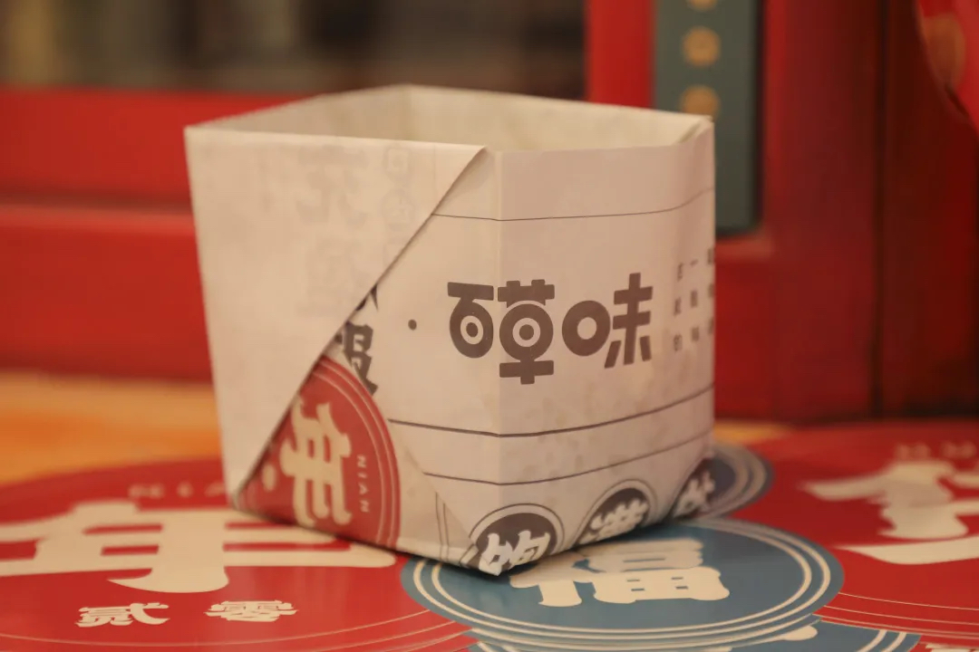 百草味年貨報刊亭快閃活動策劃實則是一場沉浸式年味互動話劇 - 第21張 - 會展活動策劃CCASY.COM 百草味年貨報刊亭快閃活動策劃實則是一場沉浸式年味互動話劇 - 第21張