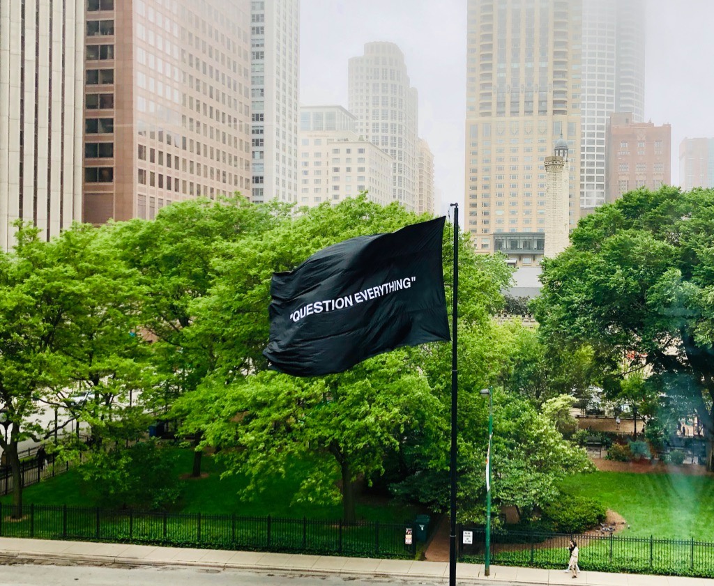 Louis Vuitton 2021秋冬男裝發(fā)布活動(dòng)策劃講述著沒(méi)有一個(gè)角色應(yīng)該被定義 - 第13張 - 會(huì)展活動(dòng)策劃CCASY.COM Louis Vuitton 2021秋冬男裝發(fā)布活動(dòng)策劃講述著沒(méi)有一個(gè)角色應(yīng)該被定義 - 第13張