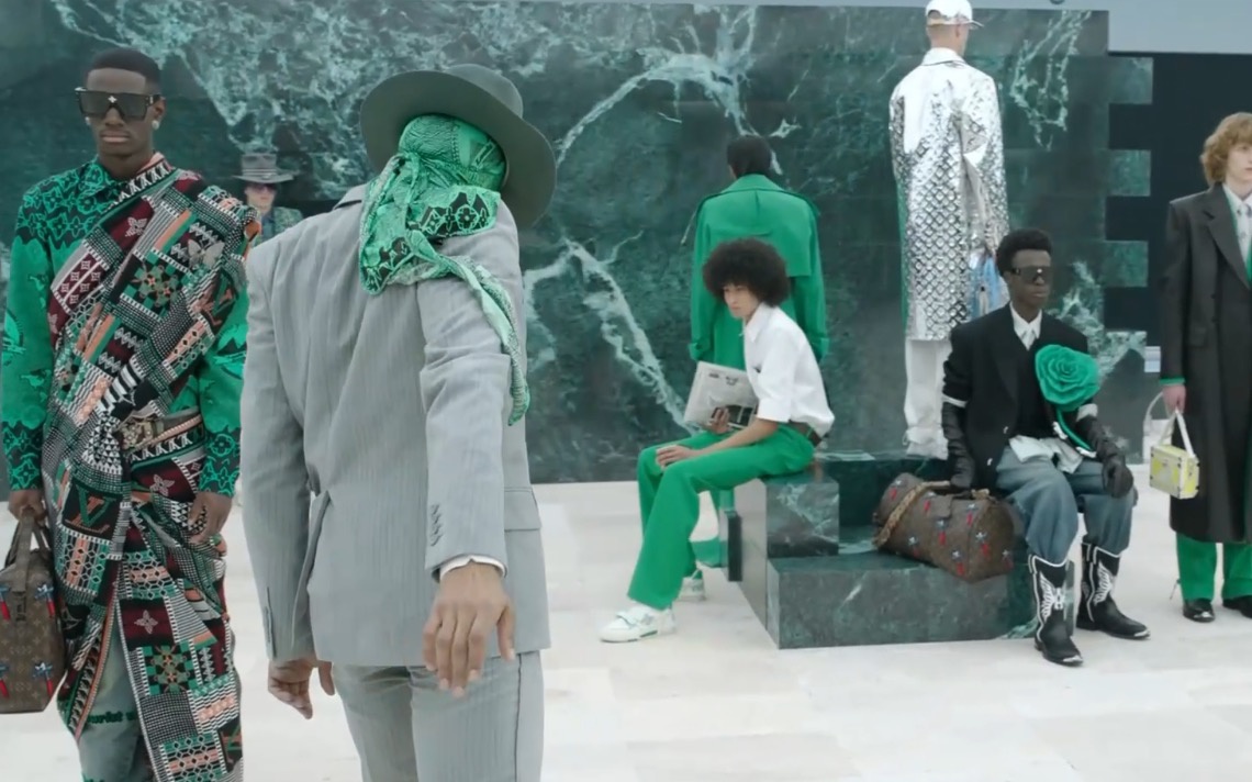 Louis Vuitton 2021秋冬男裝發(fā)布活動(dòng)策劃講述著沒(méi)有一個(gè)角色應(yīng)該被定義 - 第23張 - 會(huì)展活動(dòng)策劃CCASY.COM Louis Vuitton 2021秋冬男裝發(fā)布活動(dòng)策劃講述著沒(méi)有一個(gè)角色應(yīng)該被定義 - 第23張
