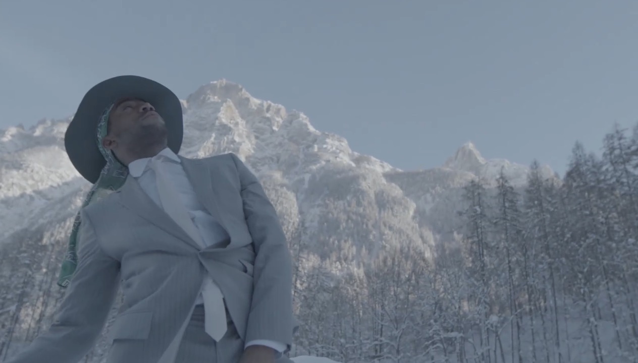 Louis Vuitton 2021秋冬男裝發(fā)布活動(dòng)策劃講述著沒(méi)有一個(gè)角色應(yīng)該被定義 - 第25張 - 會(huì)展活動(dòng)策劃CCASY.COM Louis Vuitton 2021秋冬男裝發(fā)布活動(dòng)策劃講述著沒(méi)有一個(gè)角色應(yīng)該被定義 - 第25張