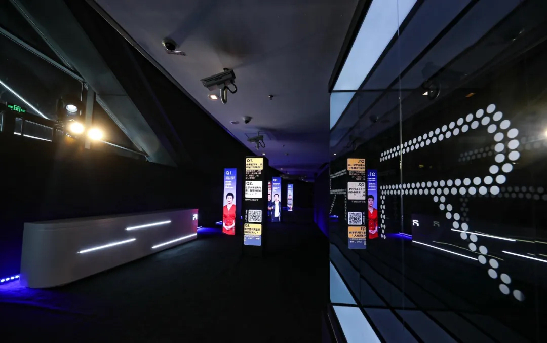 上汽「R品牌共創(chuàng)者生態(tài)大會(huì)」活動(dòng)策劃的舞美科技感爆表 - 第21張 - 會(huì)展活動(dòng)策劃CCASY.COM 上汽「R品牌共創(chuàng)者生態(tài)大會(huì)」活動(dòng)策劃的舞美科技感爆表 - 第21張