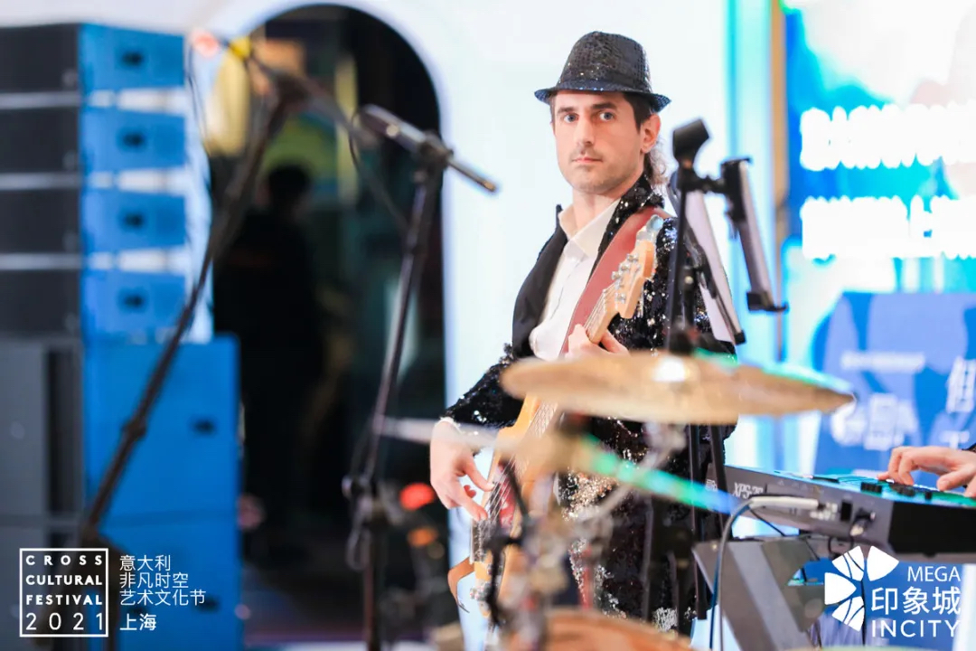 意大利非凡時空藝術(shù)文化節(jié)活動策劃約你前來感受濃烈的意式風(fēng)情 - 第29張 - 會展活動策劃CCASY.COM 意大利非凡時空藝術(shù)文化節(jié)活動策劃約你前來感受濃烈的意式風(fēng)情 - 第29張