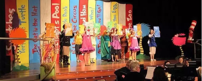 企業(yè)舉辦年會的作用 - 第1張 - 會展活動策劃CCASY.COM 企業(yè)舉辦年會的作用 - 第1張