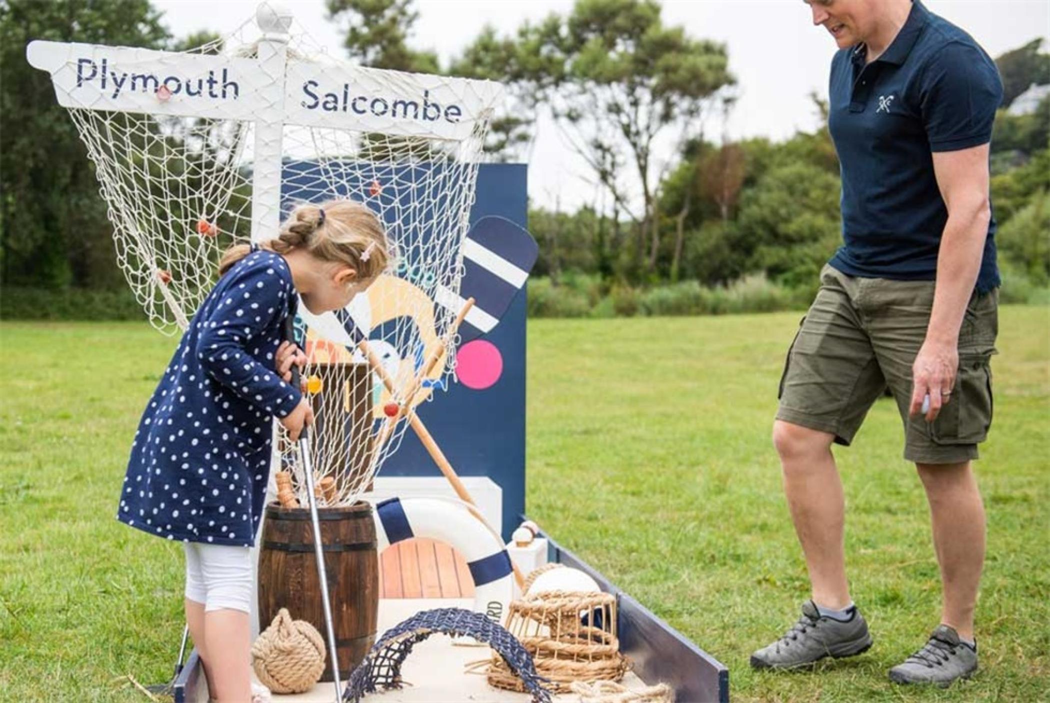 Crew服飾品牌快閃式活動策劃現(xiàn)場高爾夫球推桿活動贏馬球衫 - 第12張 - 會展活動策劃CCASY.COM Crew服飾品牌快閃式活動策劃現(xiàn)場高爾夫球推桿活動贏馬球衫 - 第12張