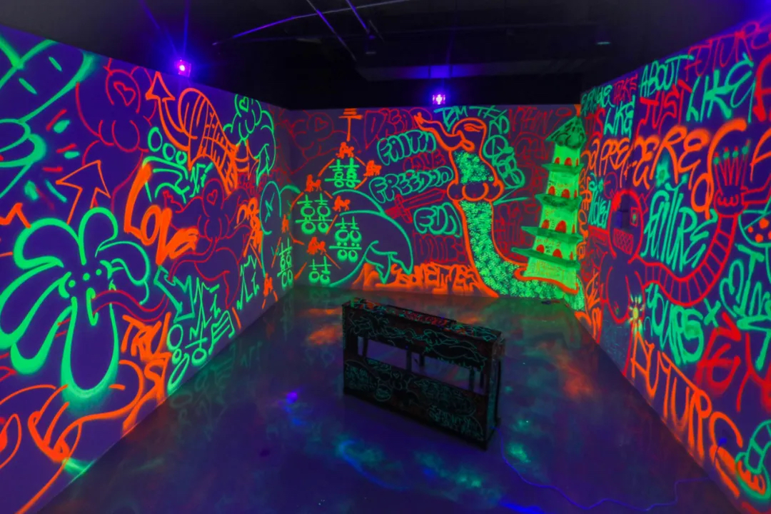 怪力青年潮流藝術(shù)展覽活動(dòng)策劃表達(dá)了對(duì)藝術(shù)創(chuàng)作的熱情與美好想象 - 第2張 - 會(huì)展活動(dòng)策劃CCASY.COM 怪力青年潮流藝術(shù)展覽活動(dòng)策劃表達(dá)了對(duì)藝術(shù)創(chuàng)作的熱情與美好想象 - 第2張