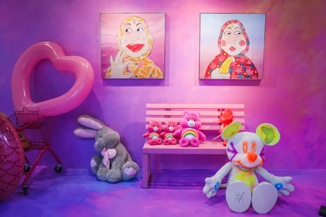 怪力青年潮流藝術(shù)展覽活動(dòng)策劃表達(dá)了對(duì)藝術(shù)創(chuàng)作的熱情與美好想象 - 第18張 - 會(huì)展活動(dòng)策劃CCASY.COM 怪力青年潮流藝術(shù)展覽活動(dòng)策劃表達(dá)了對(duì)藝術(shù)創(chuàng)作的熱情與美好想象 - 第18張