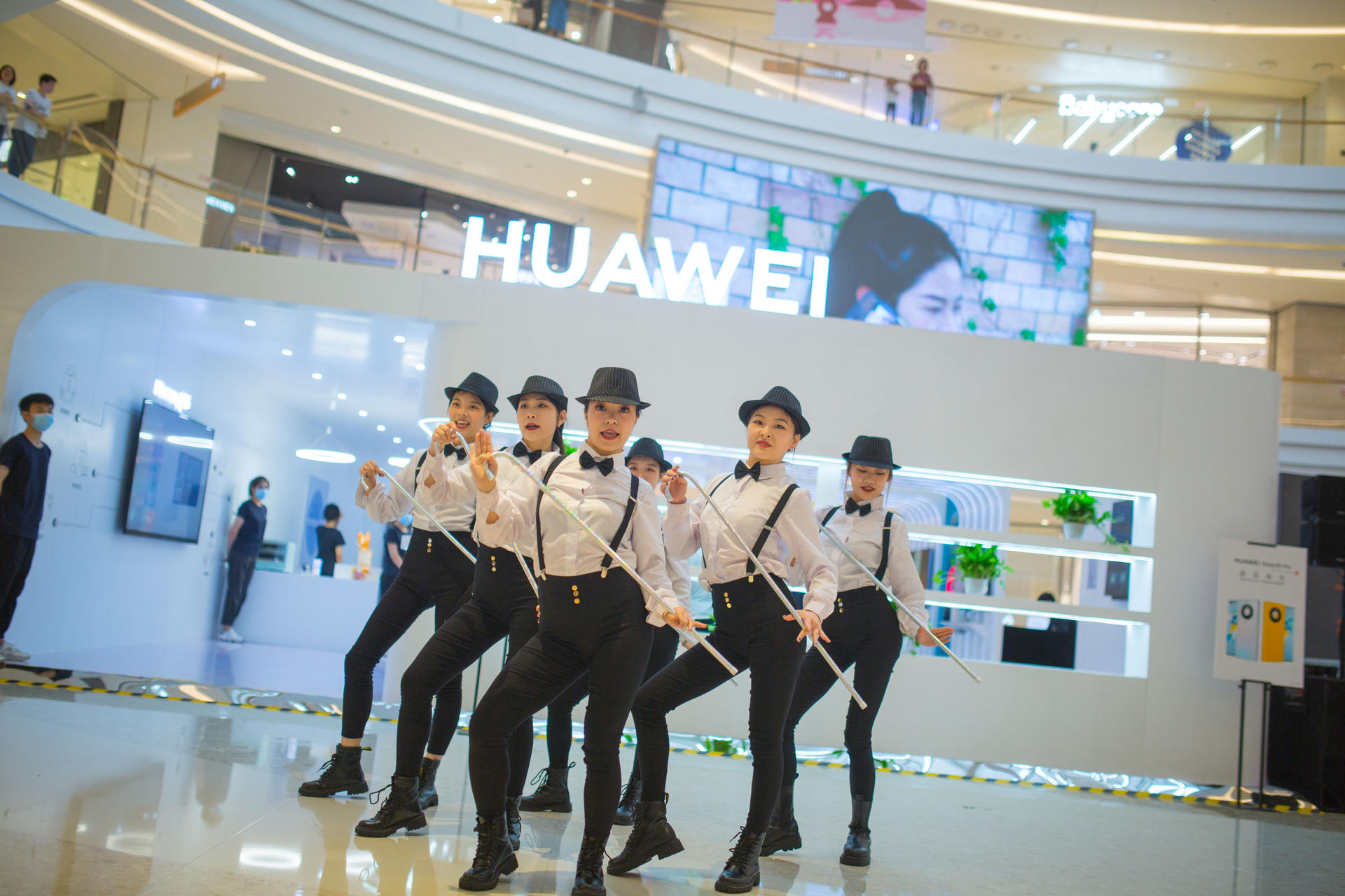 HarmonyOS華為全場景新品快閃店活動(dòng)策劃好多有趣好玩的智慧場景 - 第27張 - 會(huì)展活動(dòng)策劃CCASY.COM HarmonyOS華為全場景新品快閃店活動(dòng)策劃好多有趣好玩的智慧場景 - 第27張