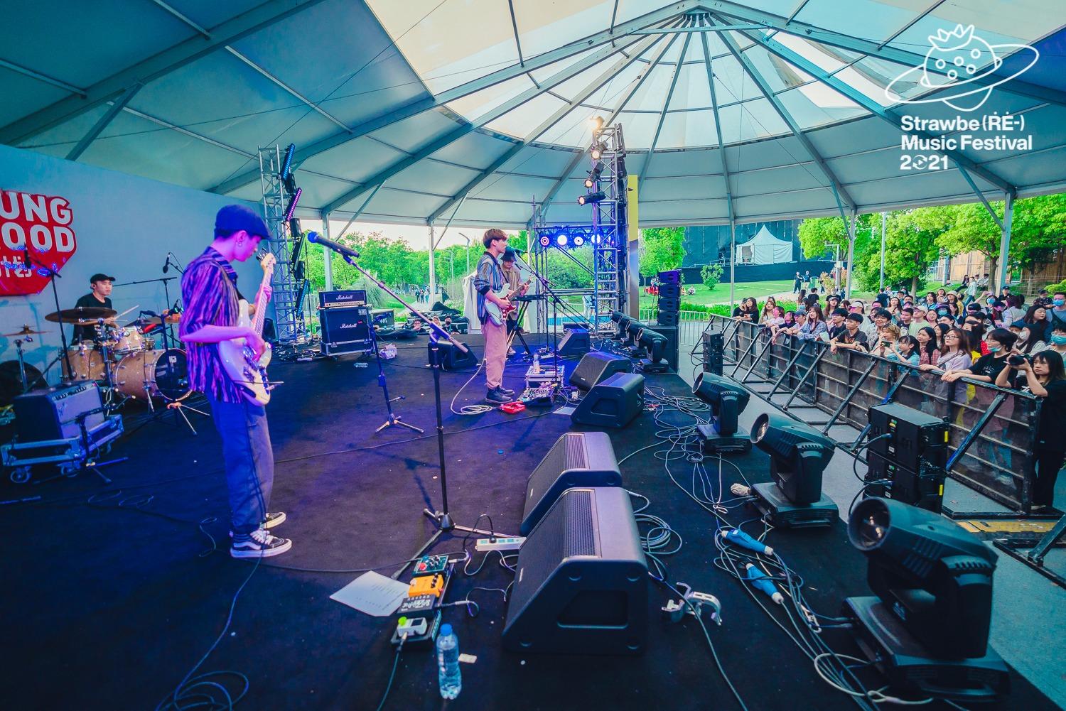 武漢草莓音樂節(jié)活動策劃打造了「搖滾+民謠+流行+嘻哈」音樂狂歡嘉年華 - 第38張 - 會展活動策劃CCASY.COM 武漢草莓音樂節(jié)活動策劃打造了「搖滾+民謠+流行+嘻哈」音樂狂歡嘉年華 - 第38張