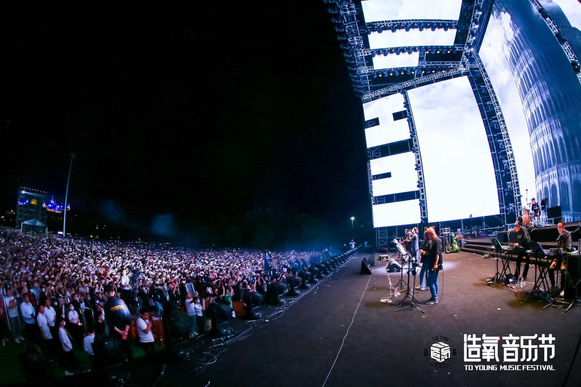 「造氧歸來·燃夏2021」鄭州銀基造氧音樂節(jié)活動策劃酷炫嗨起 - 第23張 - 會展活動策劃CCASY.COM 「造氧歸來·燃夏2021」鄭州銀基造氧音樂節(jié)活動策劃酷炫嗨起 - 第23張