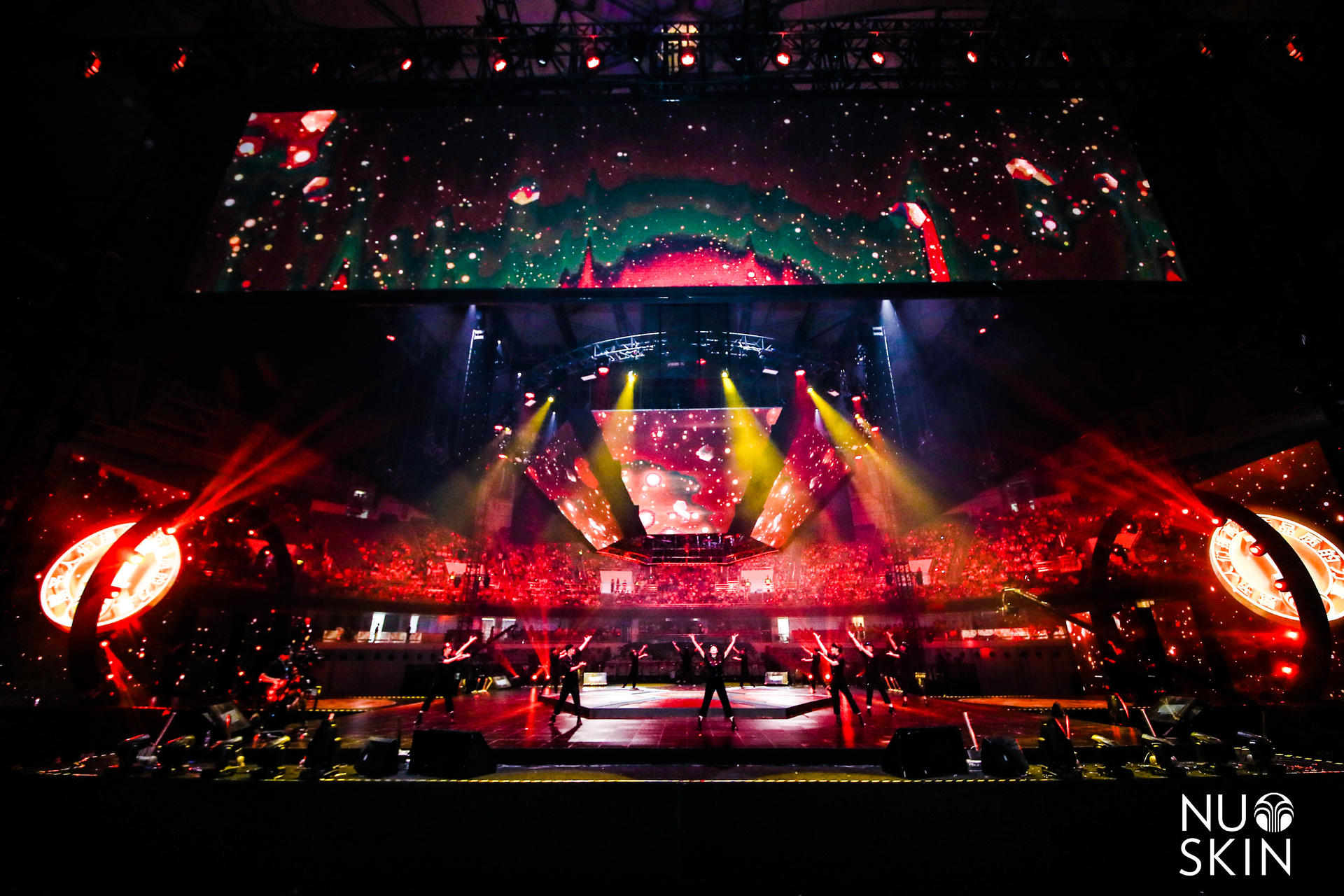 如新超級(jí)年會(huì)活動(dòng)策劃以年輕人喜歡的方式點(diǎn)燃了全場(chǎng)激情 - 第62張 - 會(huì)展活動(dòng)策劃CCASY.COM 如新超級(jí)年會(huì)活動(dòng)策劃以年輕人喜歡的方式點(diǎn)燃了全場(chǎng)激情 - 第62張