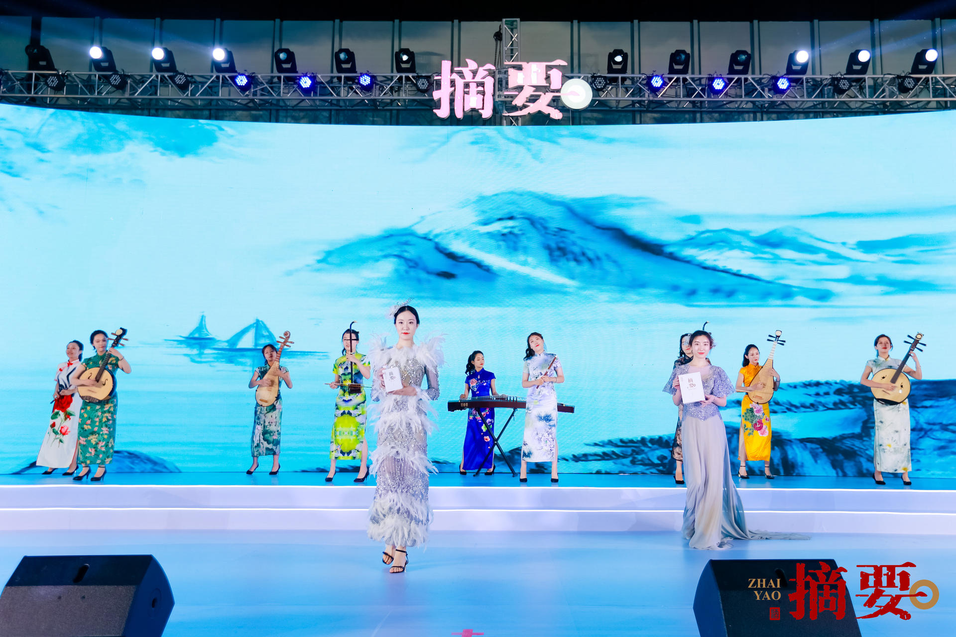 貴州摘要酒摘香盛宴活動策劃了“迎香時”“薦香時”“品香時”“摘香時”四大篇章 - 第32張 - 會展活動策劃CCASY.COM 貴州摘要酒摘香盛宴活動策劃了“迎香時”“薦香時”“品香時”“摘香時”四大篇章 - 第32張