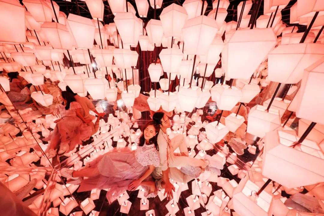 黃大仙「燈映秋夕」活動(dòng)策劃的巨型花燈互動(dòng)裝置絕對(duì)是打卡必到之處 - 第9張 - 會(huì)展活動(dòng)策劃CCASY.COM 黃大仙「燈映秋夕」活動(dòng)策劃的巨型花燈互動(dòng)裝置絕對(duì)是打卡必到之處 - 第9張