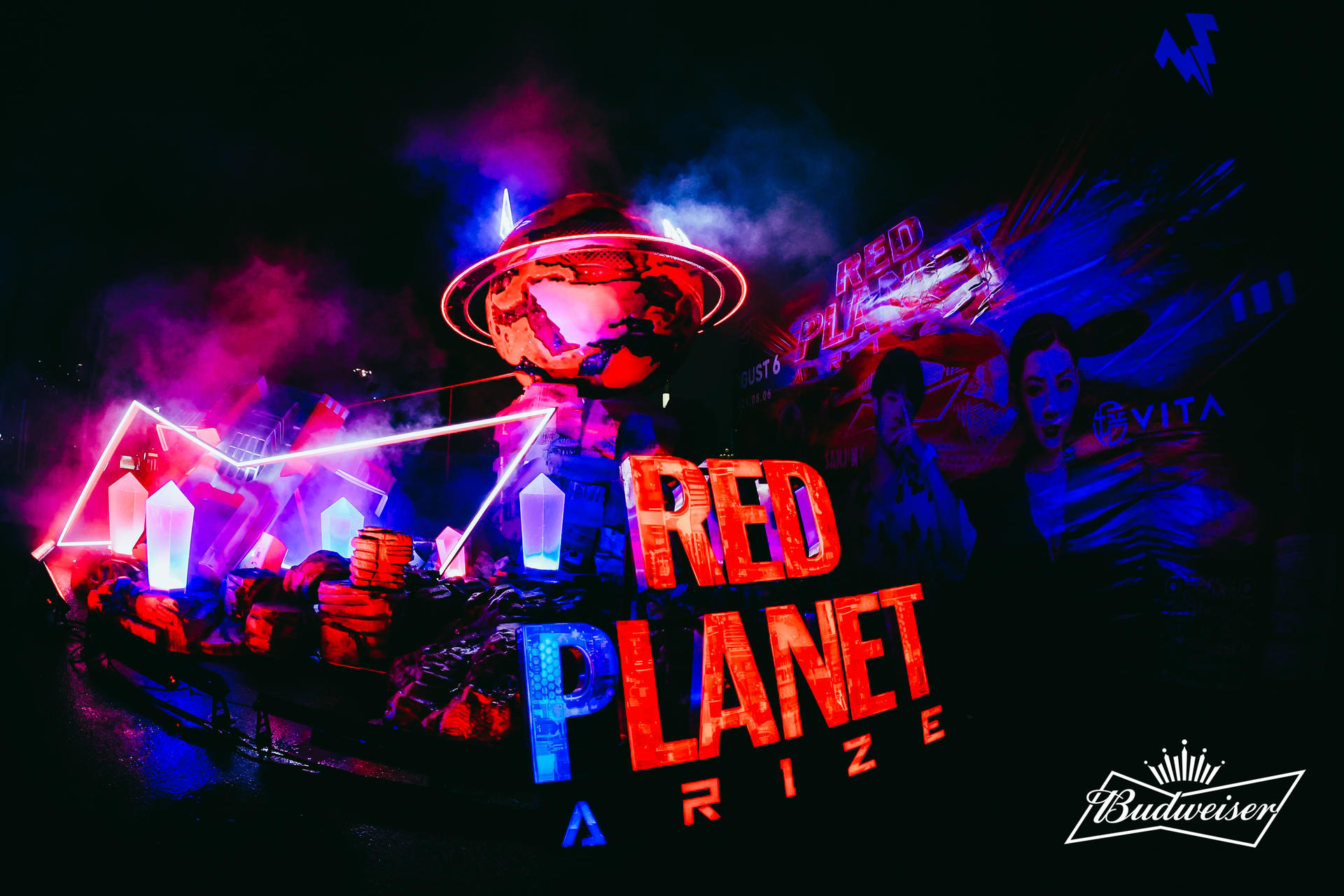 百威紅色星球星球電音節(jié)活動策劃滿是賽博朋克元素 - 第14張 - 會展活動策劃CCASY.COM 百威紅色星球星球電音節(jié)活動策劃滿是賽博朋克元素 - 第14張