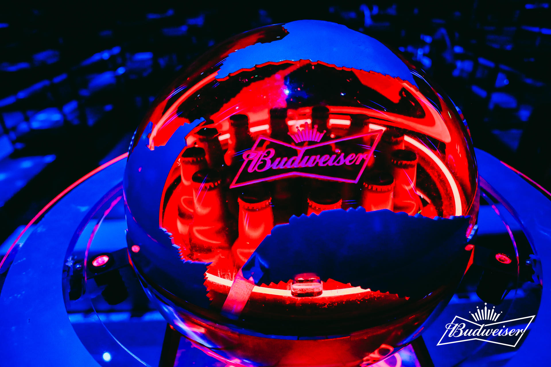 百威紅色星球星球電音節(jié)活動策劃滿是賽博朋克元素 - 第15張 - 會展活動策劃CCASY.COM 百威紅色星球星球電音節(jié)活動策劃滿是賽博朋克元素 - 第15張